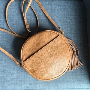GiGi New York Tan Leather Circle Crossbody Bag- Zoey Crossbody